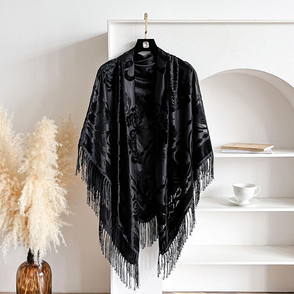 Ethnic Fashion Accessories - Cachecol de Veludo Retrô com Borlas